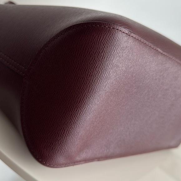 Longchamp Leather Shoulder Bag in Excellent condition - Picture 16 of 16